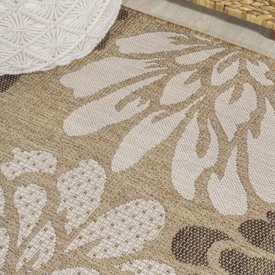 6' Brown And Cream Round Floral Indoor Outdoor Area Rug Photo 8