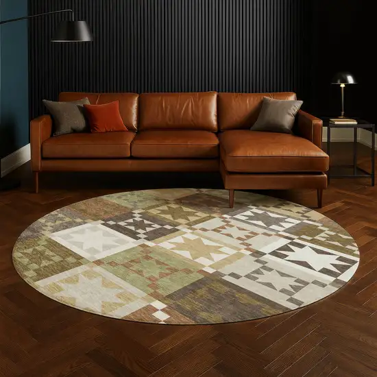 8' Brown And Green Round Patchwork Washable Indoor Outdoor Area Rug Photo 5