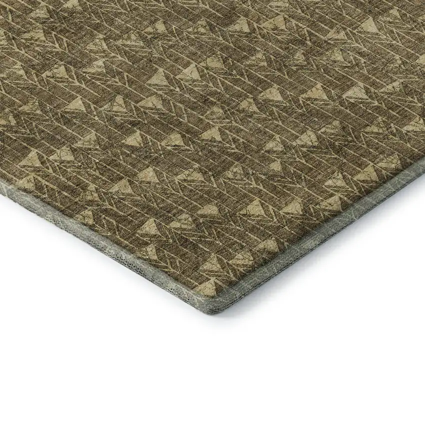 8' Brown And Ivory Geometric Washable Round Rug With UV Protection Photo 7