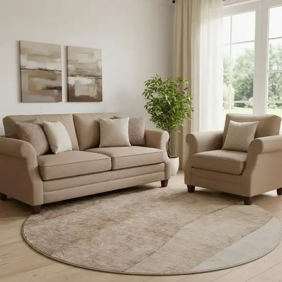 8' Brown And Ivory Ombre Washable Round Rug With UV Protection Photo 1