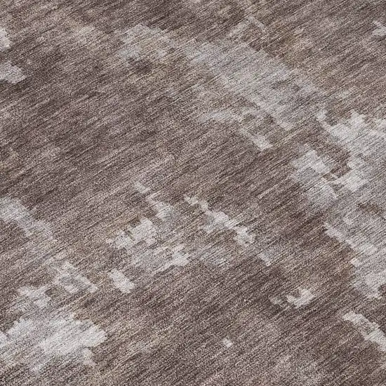 8' Brown And Ivory Round Abstract Washable Indoor Outdoor Area Rug Photo 9