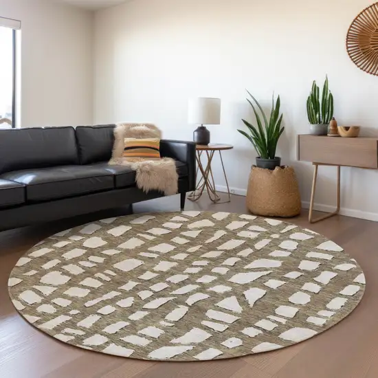 8' Brown And Ivory Round Abstract Washable Indoor Outdoor Area Rug Photo 7