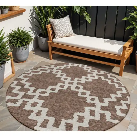 8' Brown And Ivory Round Geometric Washable Indoor Outdoor Area Rug Photo 1
