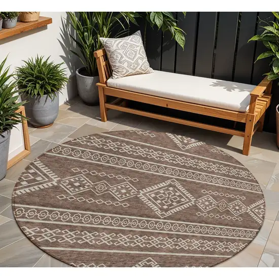 8' Brown And Ivory Round Southwestern Washable Indoor Outdoor Area Rug Photo 1