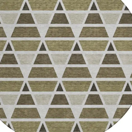 8' Brown And Pewter Round Geometric Washable Indoor Outdoor Area Rug Photo 3