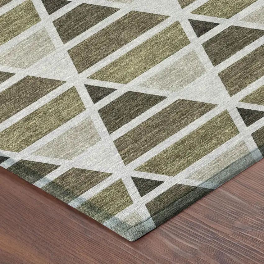 8' Brown And Pewter Round Geometric Washable Indoor Outdoor Area Rug Photo 5