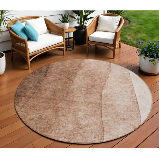 8' Brown Beige And Chocolate Round Ombre Washable Indoor Outdoor Area Rug Photo 1