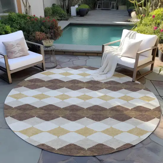 8' Brown Beige And Ivory Round Geometric Washable Indoor Outdoor Area Rug Photo 7