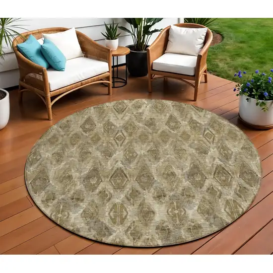 8' Brown Beige And Tan Round Geometric Washable Indoor Outdoor Area Rug Photo 1