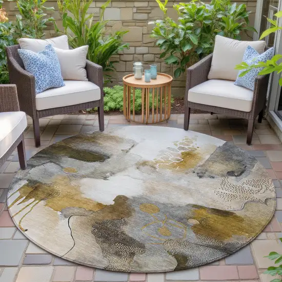 8' Brown Charcoal And Ivory Round Abstract Washable Indoor Outdoor Area Rug Photo 6