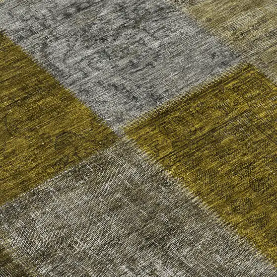 8' Brown Gold And Taupe Round Patchwork Washable Indoor Outdoor Area Rug Photo 9