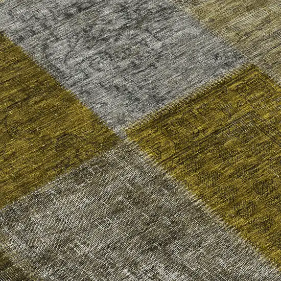 8' Brown Gold And Taupe Round Patchwork Washable Indoor Outdoor Area Rug Photo 9