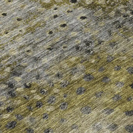 8' Brown Gray And Ivory Round Abstract Washable Indoor Outdoor Area Rug Photo 9