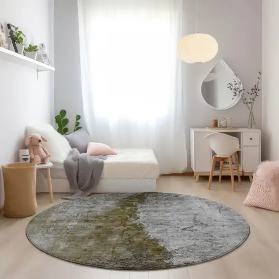 8' Brown Gray And Silver Round Abstract Washable Indoor Outdoor Area Rug Photo 8