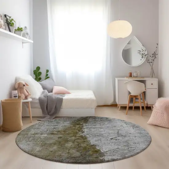 8' Brown Gray And Silver Round Abstract Washable Indoor Outdoor Area Rug Photo 8