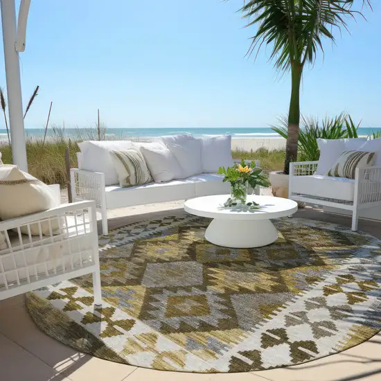 8' Brown Ivory And Gold Round Tribal Washable Indoor Outdoor Area Rug Photo 5