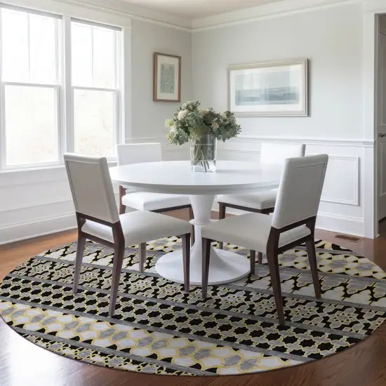 8' Charcoal Gray And Gold Round Quatrefoil Washable Indoor Outdoor Area Rug Photo 8