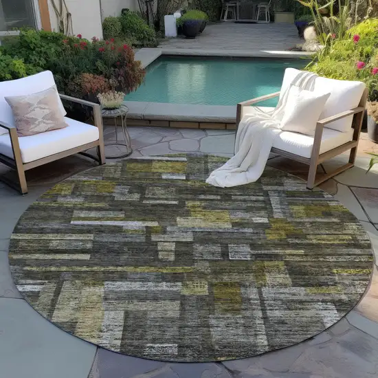 8' Charcoal Gray And Green Round Striped Washable Indoor Outdoor Area Rug Photo 6