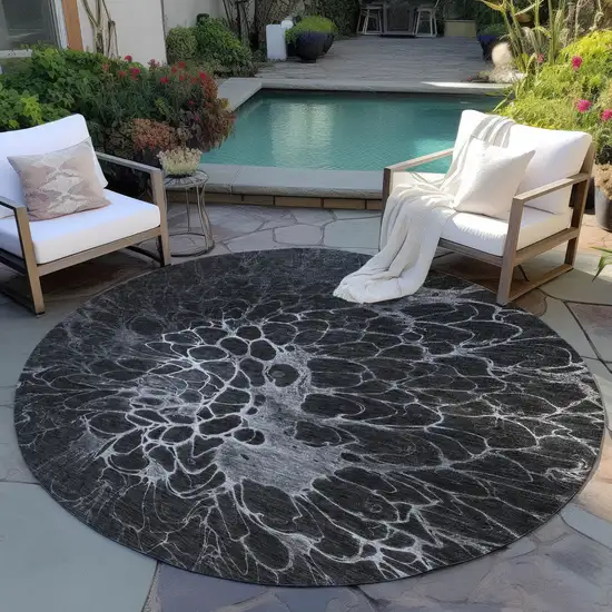 8' Charcoal Gray And Silver Round Abstract Washable Indoor Outdoor Area Rug Photo 6