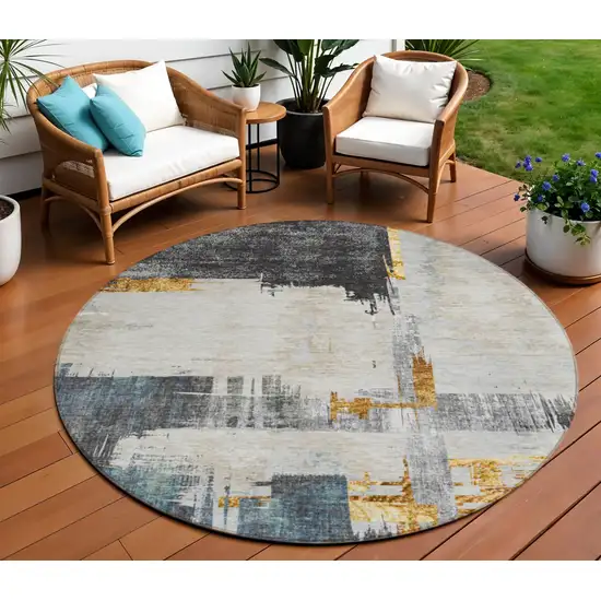 8' Charcoal Gray And Tan Round Abstract Washable Indoor Outdoor Area Rug Photo 1