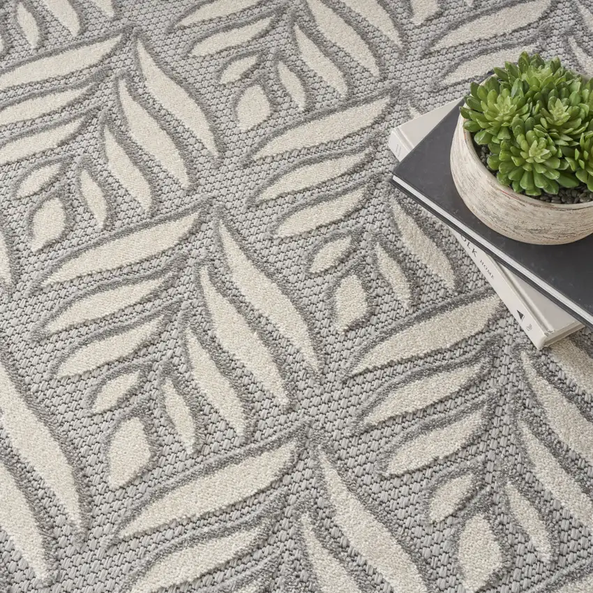 8' Gray Round Floral Indoor Outdoor Area Rug Photo 9