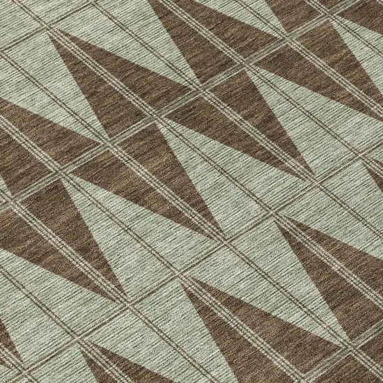 8' Chocolate And Beige Round Geometric Washable Indoor Outdoor Area Rug Photo 9