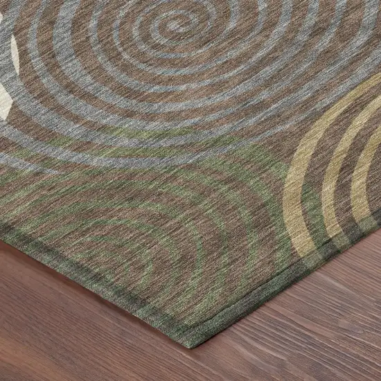 8' Chocolate And Beige Round Geometric Washable Indoor Outdoor Area Rug Photo 6