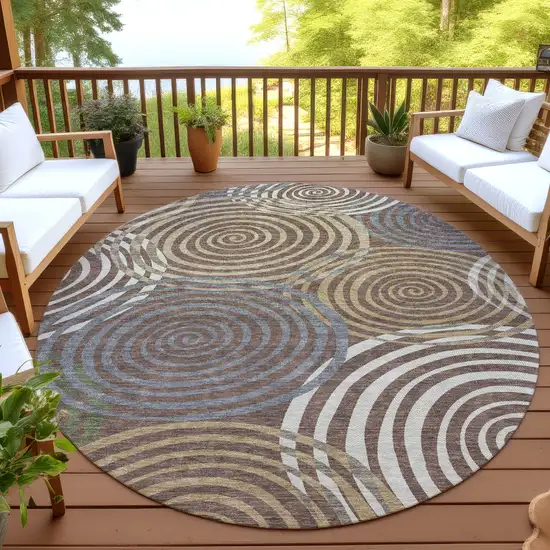 8' Chocolate And Beige Round Geometric Washable Indoor Outdoor Area Rug Photo 4