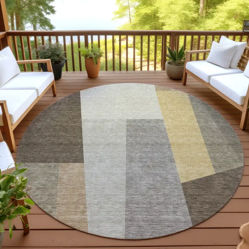 8' Chocolate And Beige Round Geometric Washable Indoor Outdoor Area Rug Photo 4