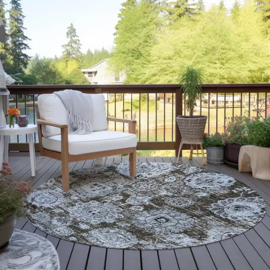 8' Chocolate And Blue Round Floral Washable Indoor Outdoor Area Rug Photo 6