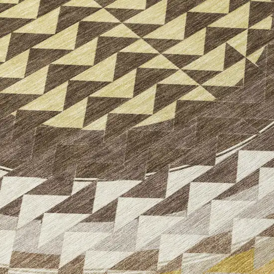 8' Chocolate And Green Round Geometric Washable Indoor Outdoor Area Rug Photo 7