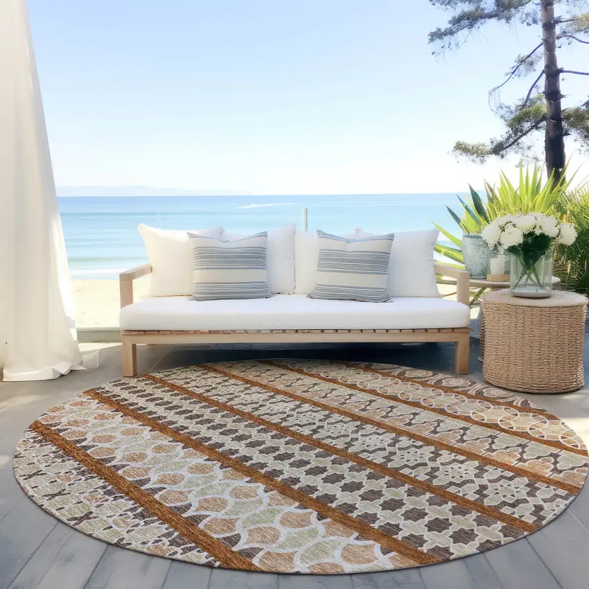 8' Chocolate And Taupe Round Quatrefoil Washable Indoor Outdoor Area Rug Photo 7