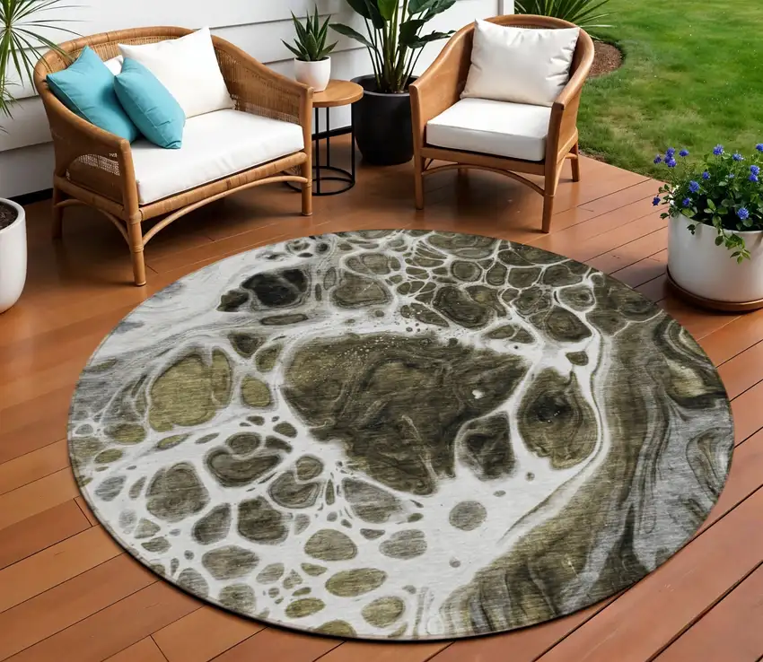 8' Chocolate Beige And Taupe Round Nautical Washable Indoor Outdoor Area Rug Photo 1