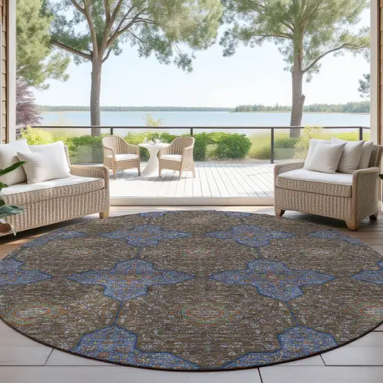 8' Chocolate Blue And Beige Round Quatrefoil Washable Indoor Outdoor Area Rug Photo 4