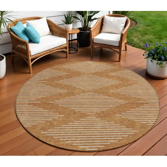 8' Copper And Beige Round Geometric Washable Indoor Outdoor Area Rug Photo 1