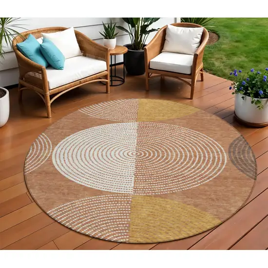 8' Copper And Ivory Round Geometric Washable Indoor Outdoor Area Rug Photo 1