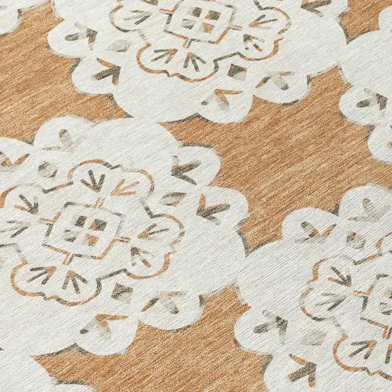 8' Copper And Ivory Round Quatrefoil Washable Indoor Outdoor Area Rug Photo 9