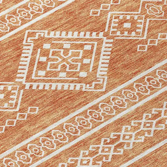 8' Copper And Ivory Round Southwestern Washable Indoor Outdoor Area Rug Photo 4