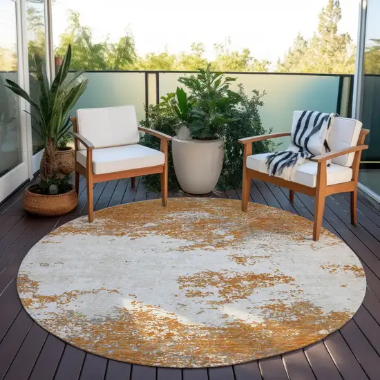 8' Copper Gray And Beige Round Abstract Washable Indoor Outdoor Area Rug Photo 6