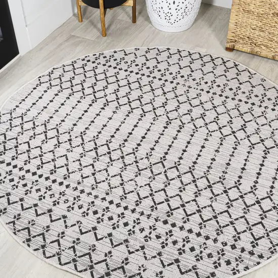 5' Cream And Black Round Trellis Indoor Outdoor Area Rug Photo 4