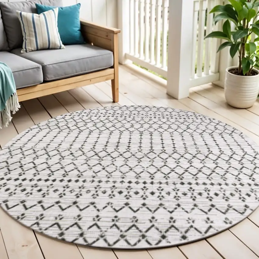 6' Cream And Black Round Trellis Indoor Outdoor Area Rug Photo 1