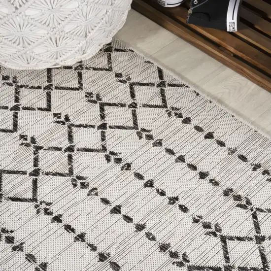 4' Cream And Black Square Trellis Indoor Outdoor Area Rug Photo 6