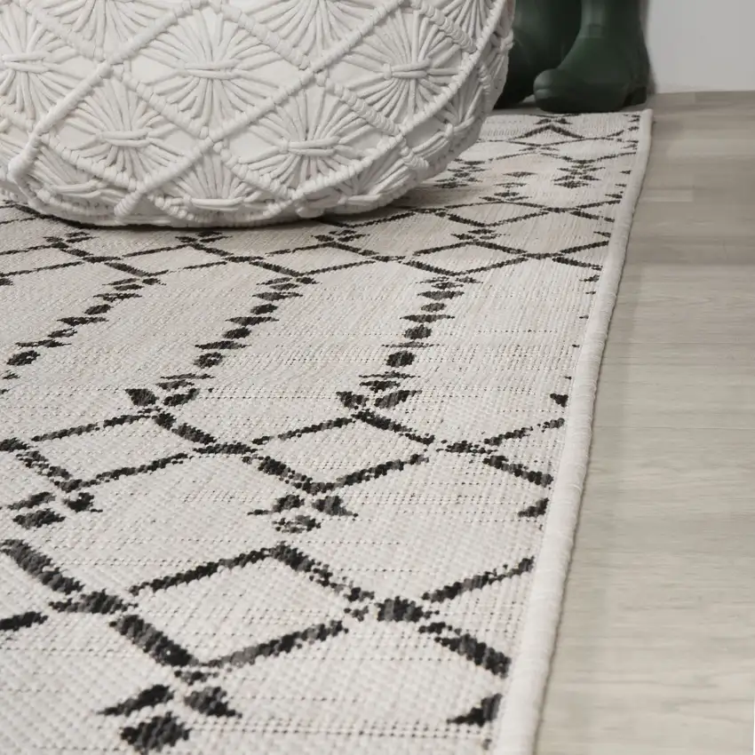 10' Cream And Black Trellis Indoor Outdoor Runner Rug Photo 5