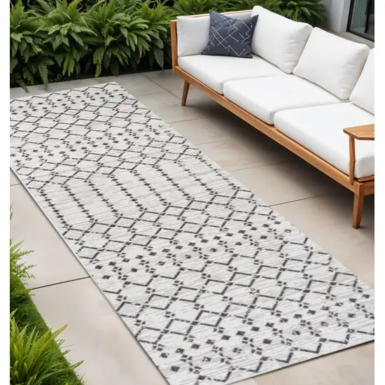 10' Cream And Black Trellis Indoor Outdoor Runner Rug Photo 1