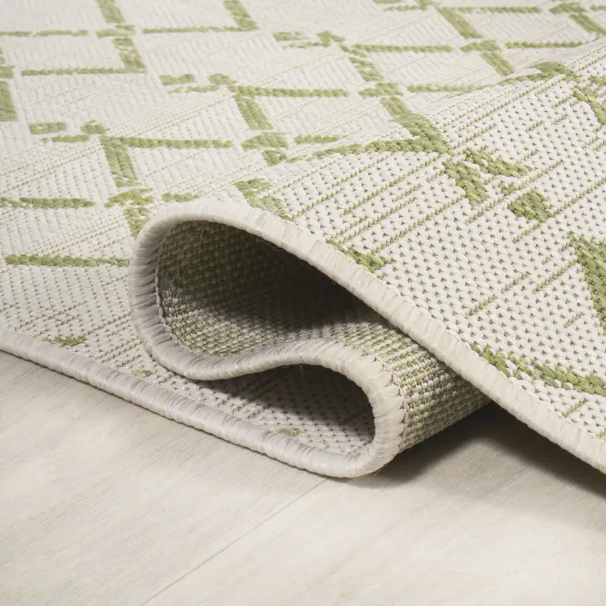 5' Cream And Green Round Trellis Indoor Outdoor Area Rug Photo 9