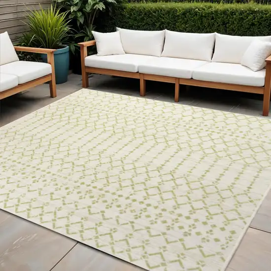 5' Cream And Green Square Trellis Indoor Outdoor Area Rug Photo 1