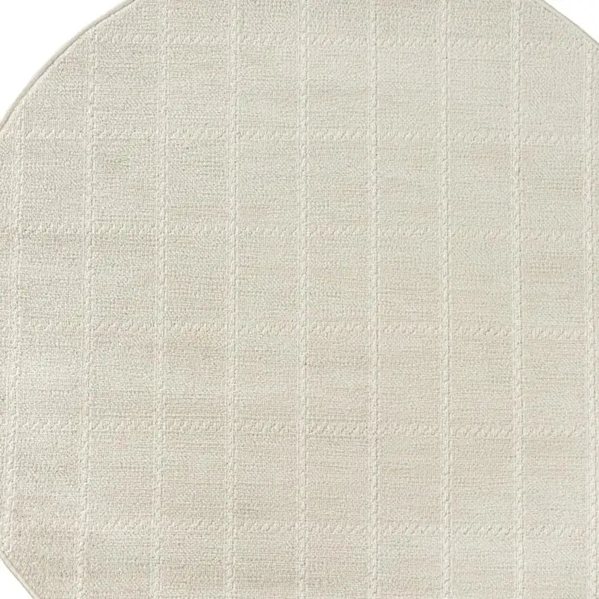 4' Cream And Ivory Geometric Round Rug Photo 4