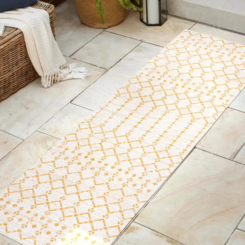 8' Cream And Yellow Trellis Indoor Outdoor Runner Rug Photo 5