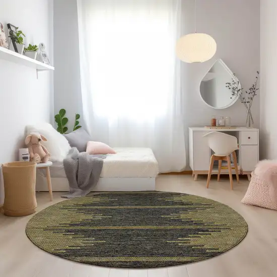 8' Dark Gray And Gold Round Abstract Washable Indoor Outdoor Area Rug Photo 7