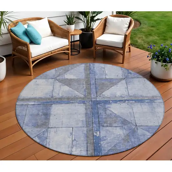 8' Denim Blue And Gray Round Geometric Washable Indoor Outdoor Area Rug Photo 2
